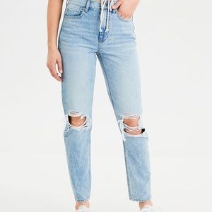 NWT AE Mom Jeans-Distressed-High Waisted-Size 10